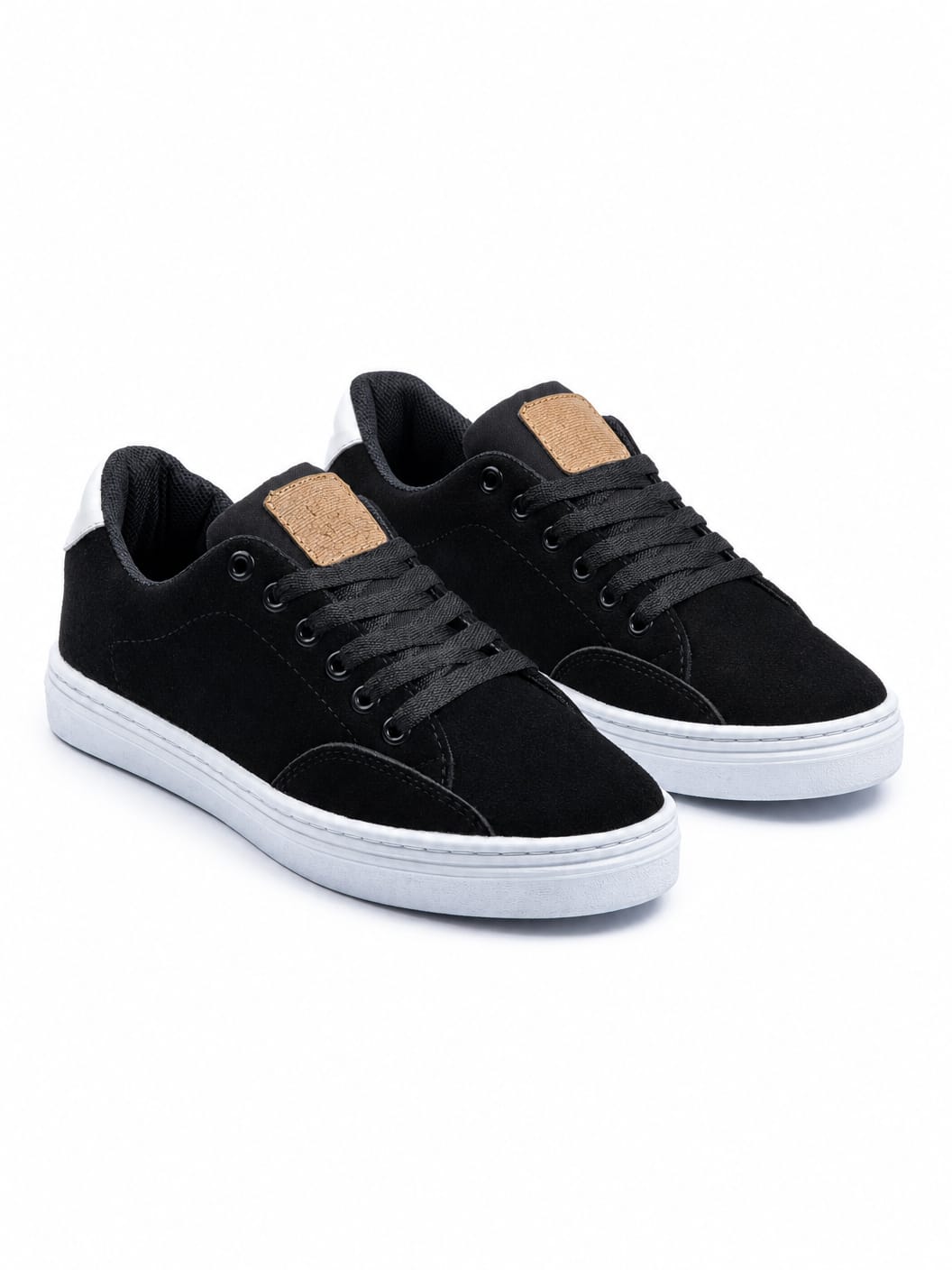 Clop Low Black White